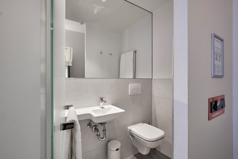 Фото EasyHotel The Hague Scheveningen Beach