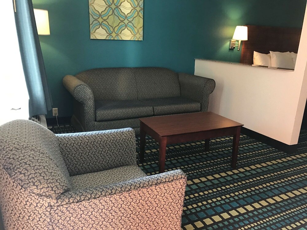Фото Best Western Tallahassee-Downtown Inn & Suites
