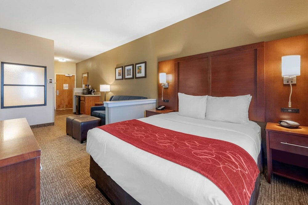 Фото Comfort Suites Barstow near I-15