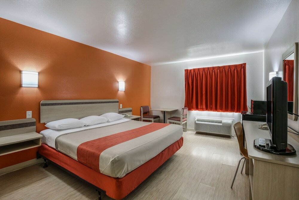 Фото Motel 6 Pasadena, Tx