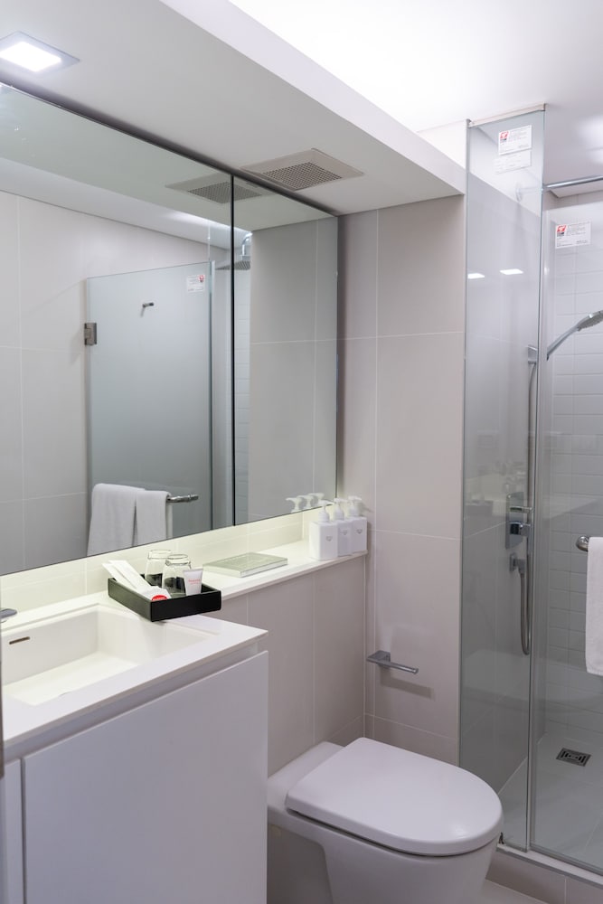 Фото Ramada Plaza by Wyndham Bangkok Sukhumvit 48