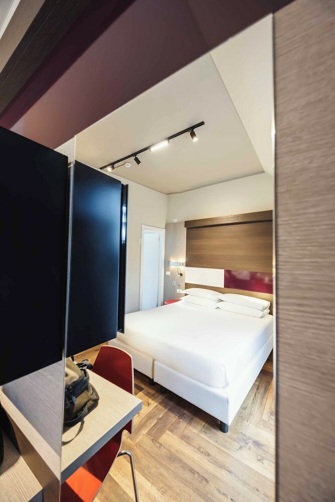 Фото Genius Hotel Downtown