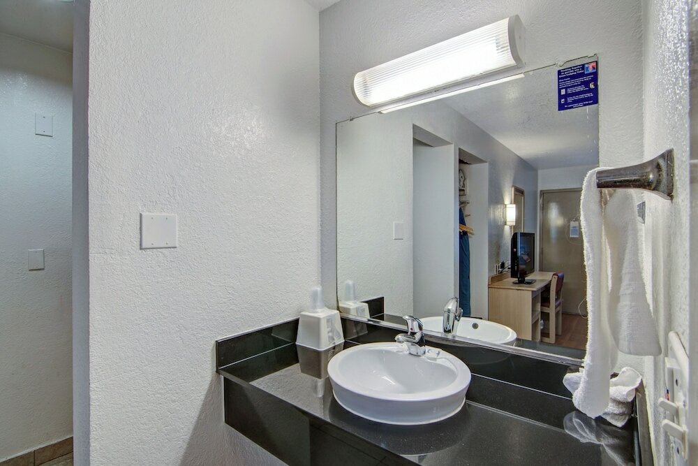 Фото Studio 6 Grand Prairie, Tx