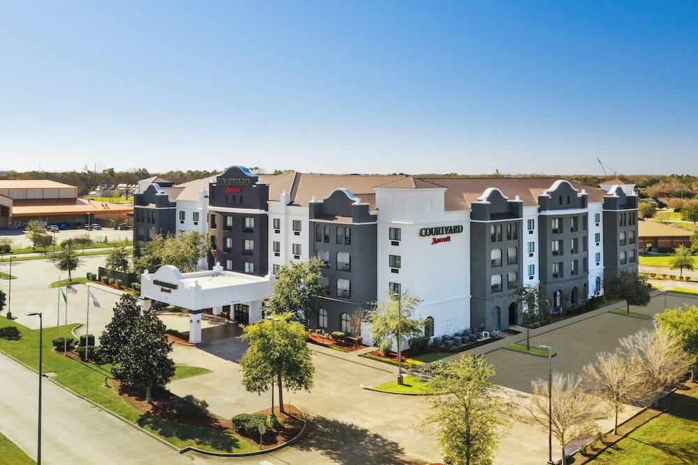Фото Courtyard Houma by Marriott