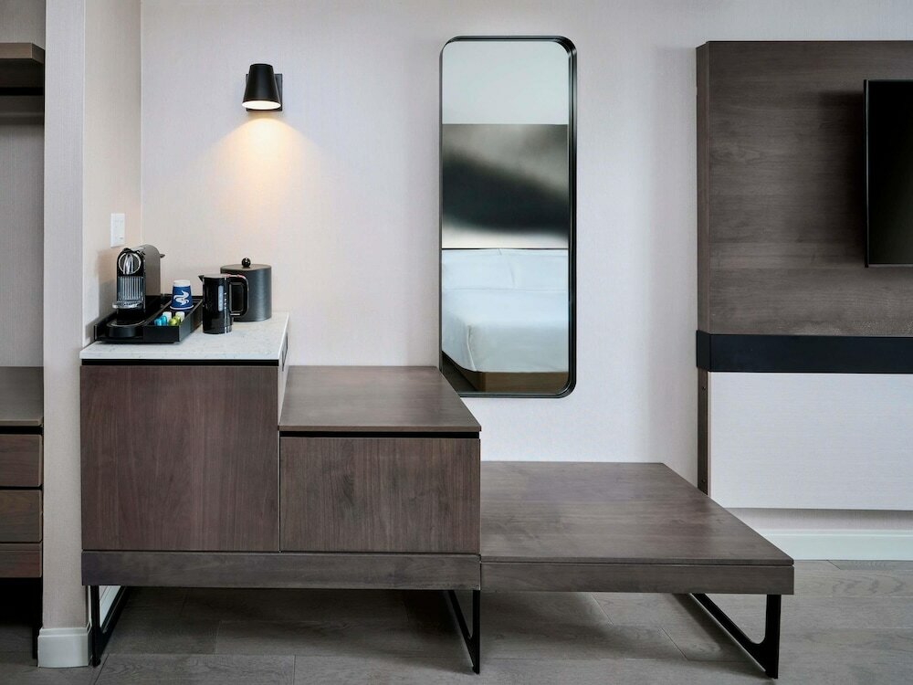 Фото Novotel Toronto Centre