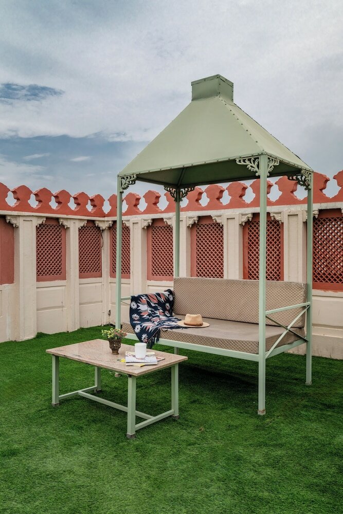 Фото Suryaa Villa - A City Centre Hotel