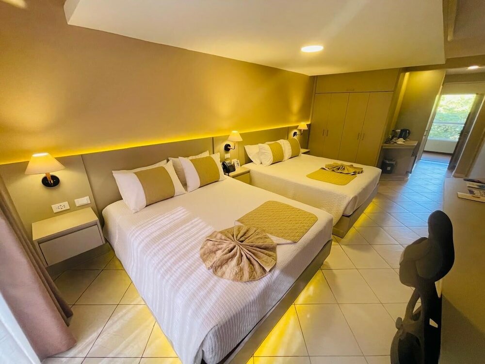 Фото Hotel Los Ceibos