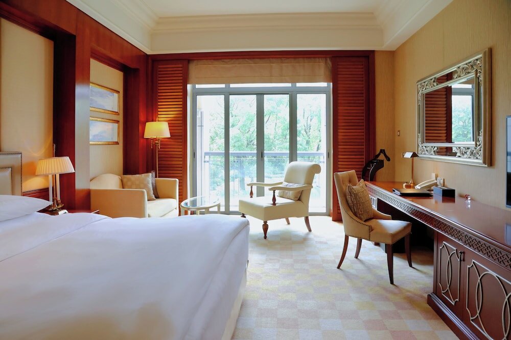 Фото Dongjiao State Guest Hotel