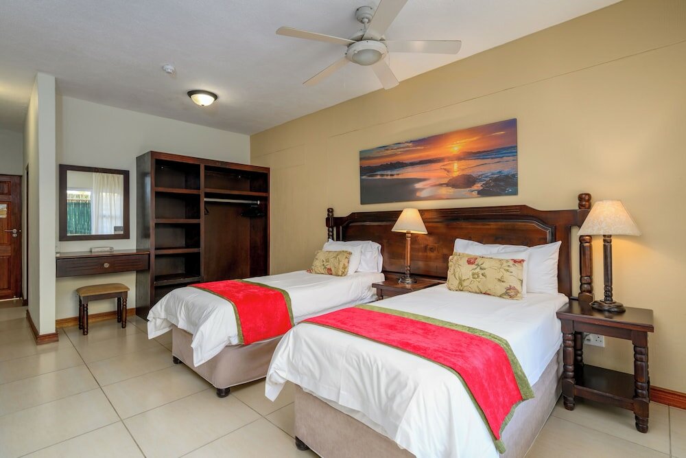 Фото Umthunzi Hotel & Conference