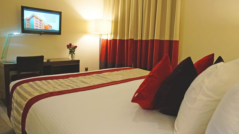 Фото Novotel Suites