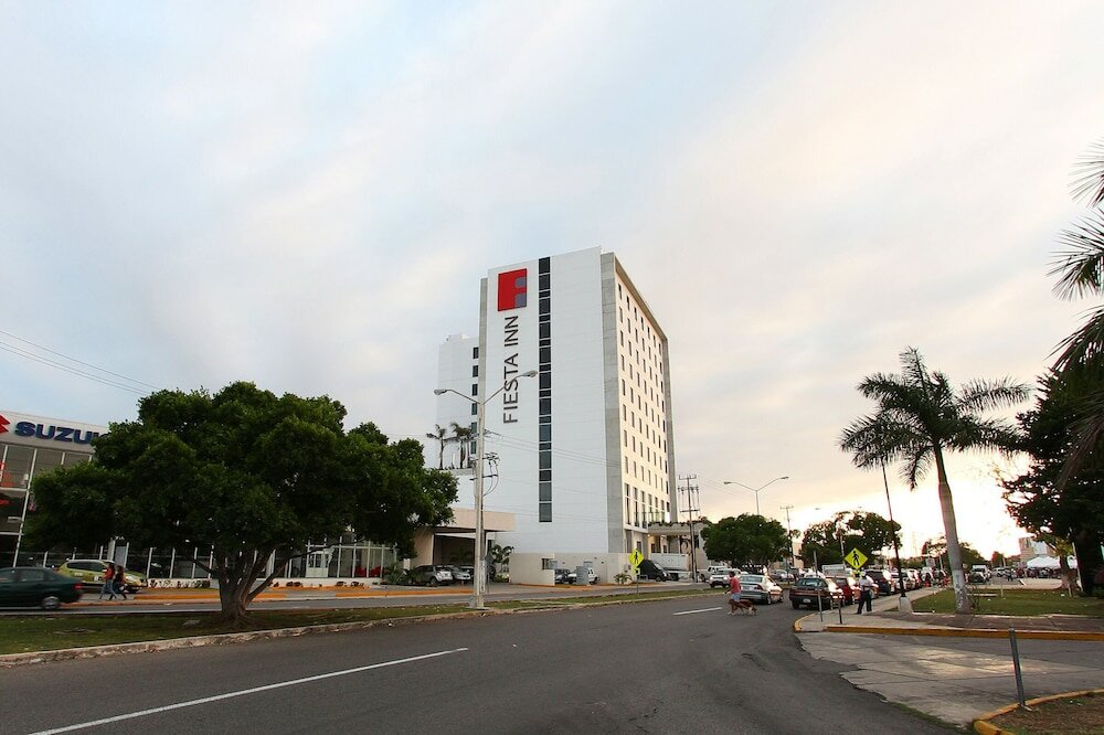 Фото Fiesta Inn Merida