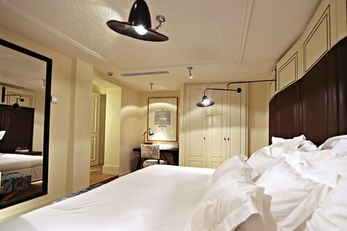 Внешний вид отеля Hotel Cort в Пальма-де-Мальорке, фото 4