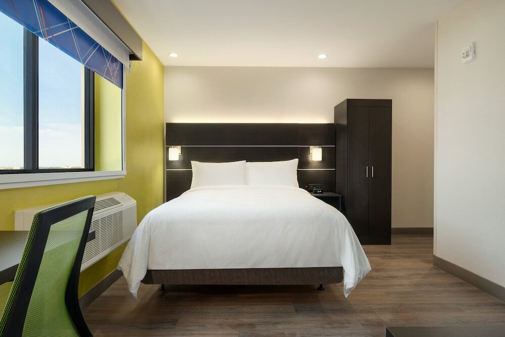Фото Holiday Inn Express Jamaica - JFK AirTrain - NYC