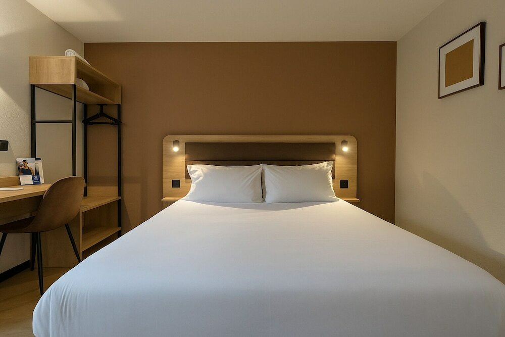 Фото Brit Hotel Rouen Centre