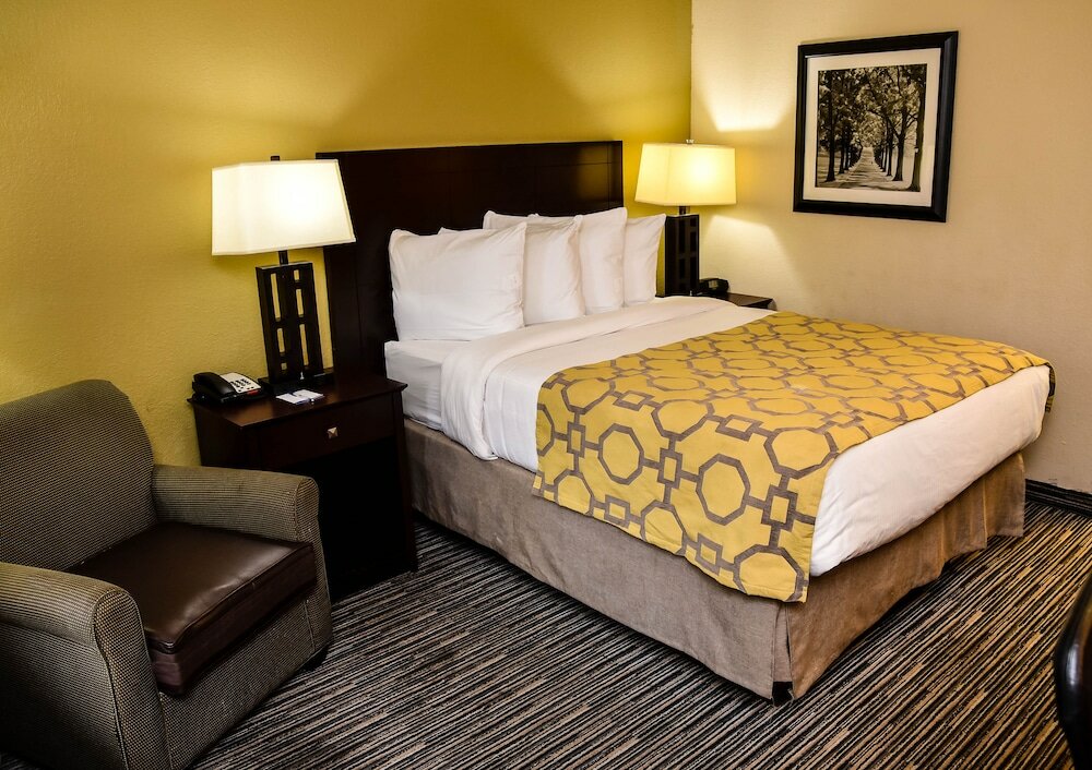 Фото Baymont by Wyndham Columbus Ga
