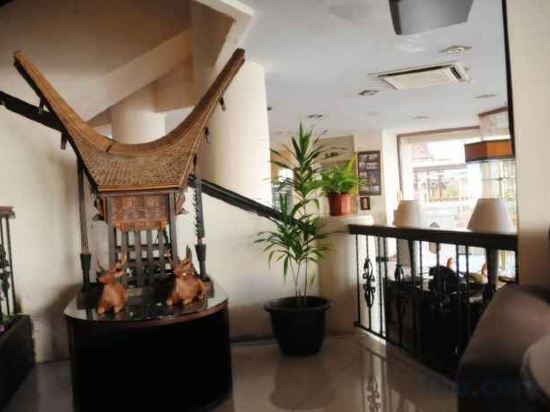 Фото Losari Beach Hotel