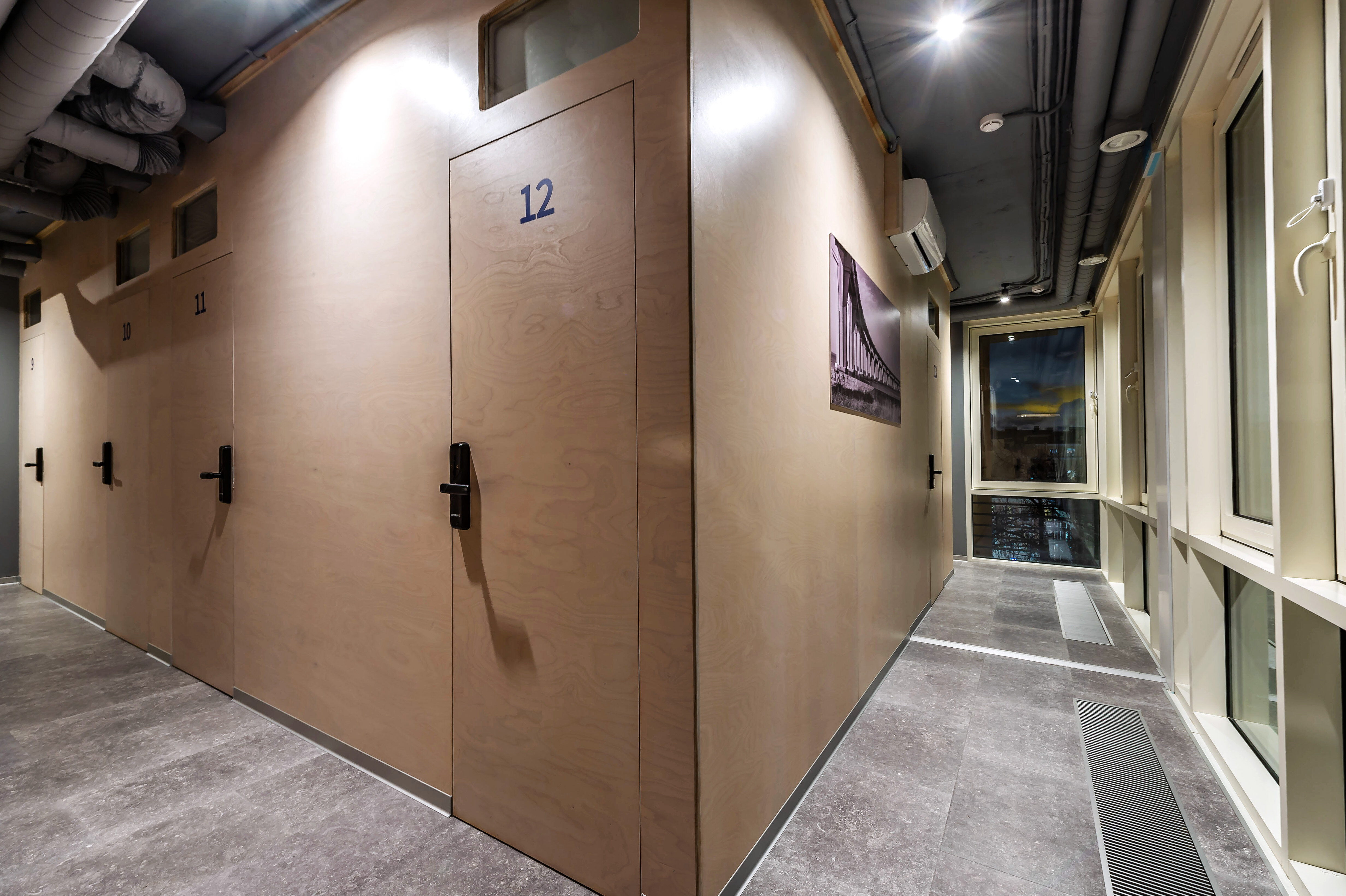 Фото Morfeus Capsule Hotel