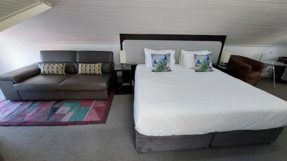 Фото 4 on Varneys Guest House