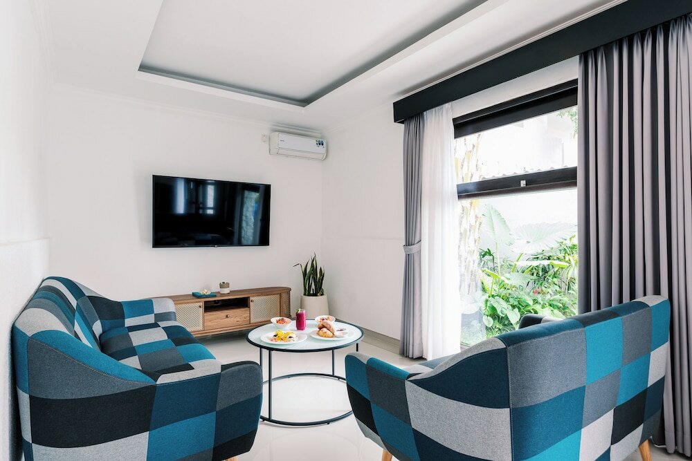 Фото Chandi Hotel