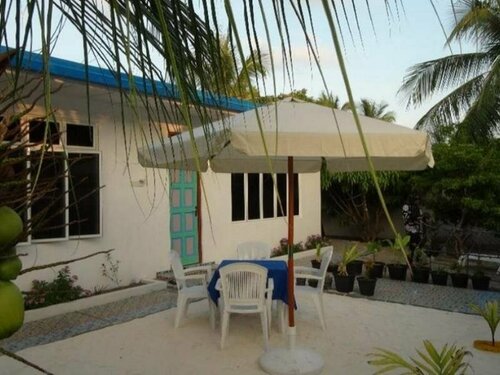 Гостиница Гостевой дом Azoush Tourist на Атолле Баа