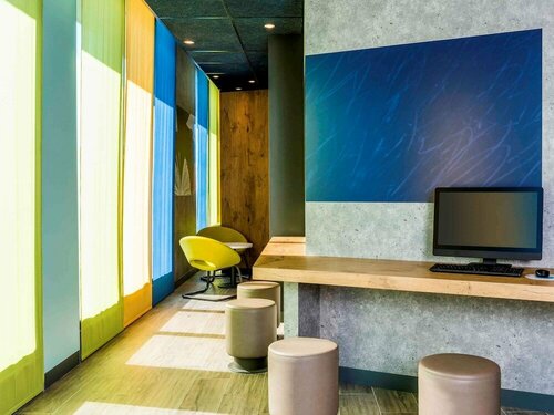 Гостиница Ibis budget Saint Quentin Yvelines - Vélodrome в Монтиньи-ле-Бретонё