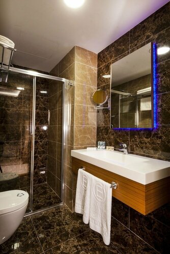 Гостиница Majura Hotel Business в Чигли