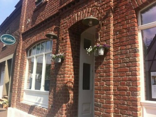Гостиница Alte Schreinerei Historisches Bed & Breakfast в Кёльне