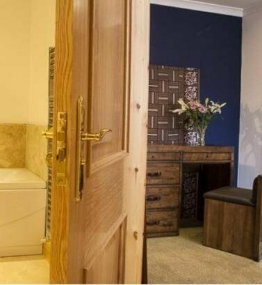 Гостиница Sutherlands Guest House в Кингасси