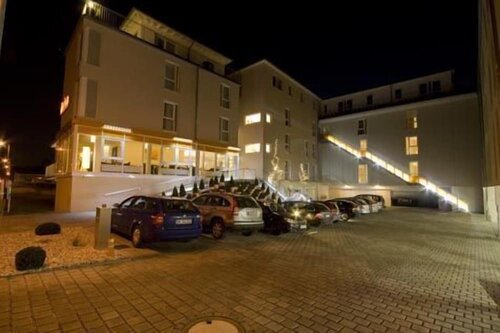 Гостиница Hotel Aviva в Карлсруэ