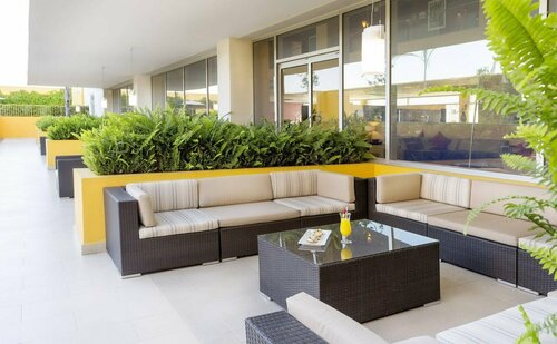 Гостиница Courtyard by Marriott Leon at the Poliforum в Леоне