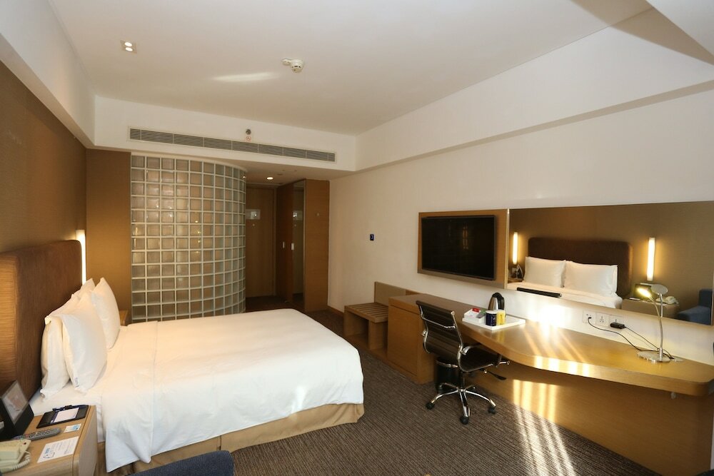 Фото Holiday Inn Express Shanghai Jinsha