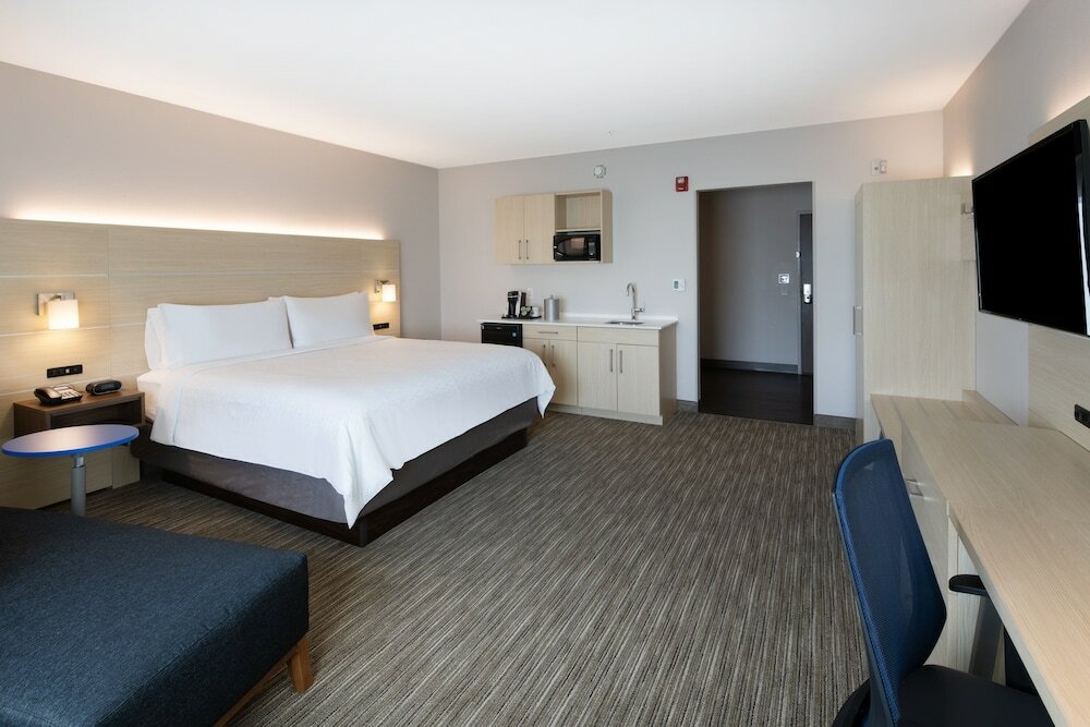 Фото Holiday Inn Express & Suites Ft Myers Beach-Sanibel Gateway, an Ihg Hotel