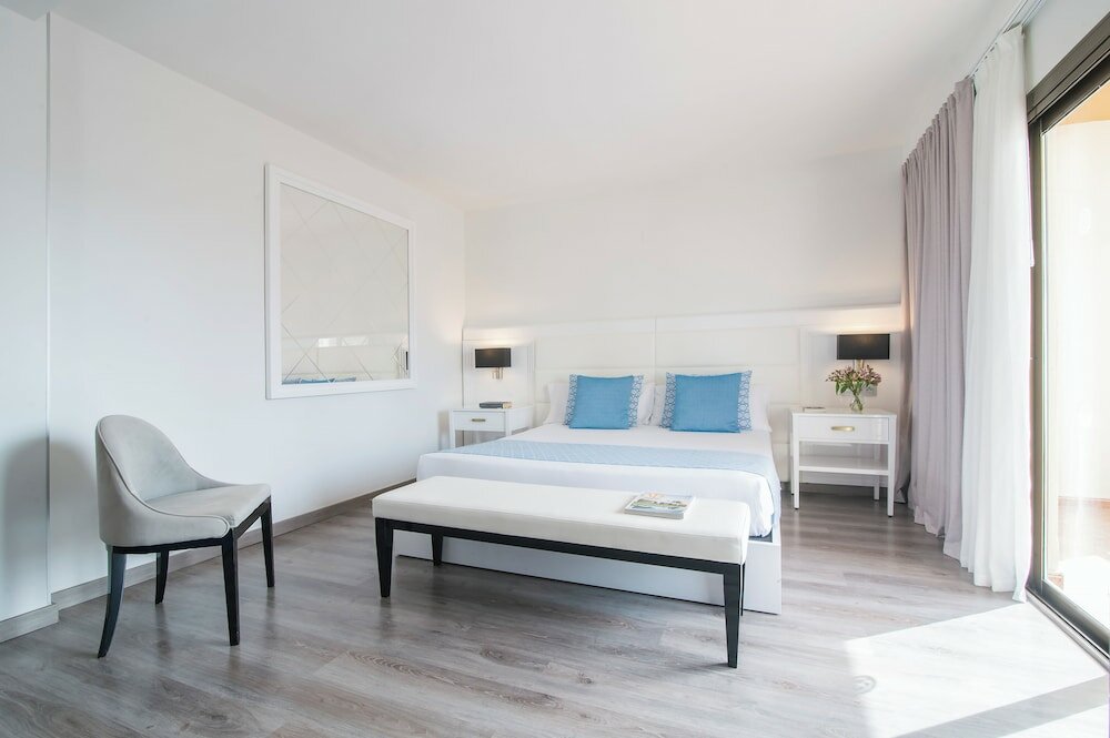 Фото Hotel Benidorm East by Pierre & Vacances