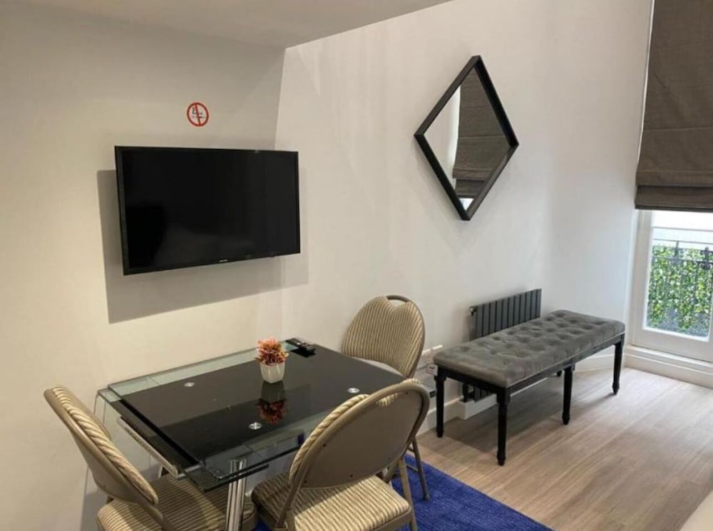 Фото Hyde Park Suites