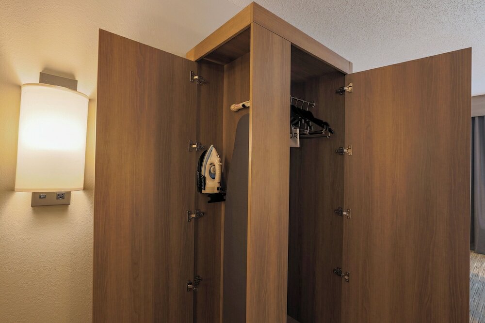 Фото Holiday Inn Express & Suites Raleigh North - Wake Forest, an Ihg Hotel