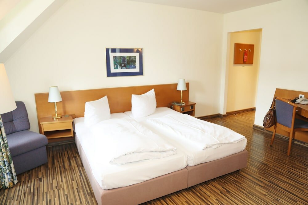 Фото Hotel Goldener Adler