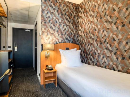 Фото Aris Grand-Place Hotel