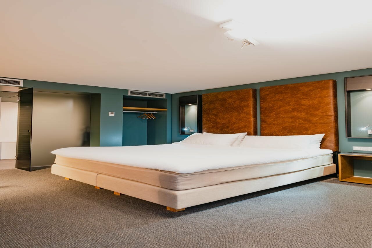 Фото Hotel De Hallen