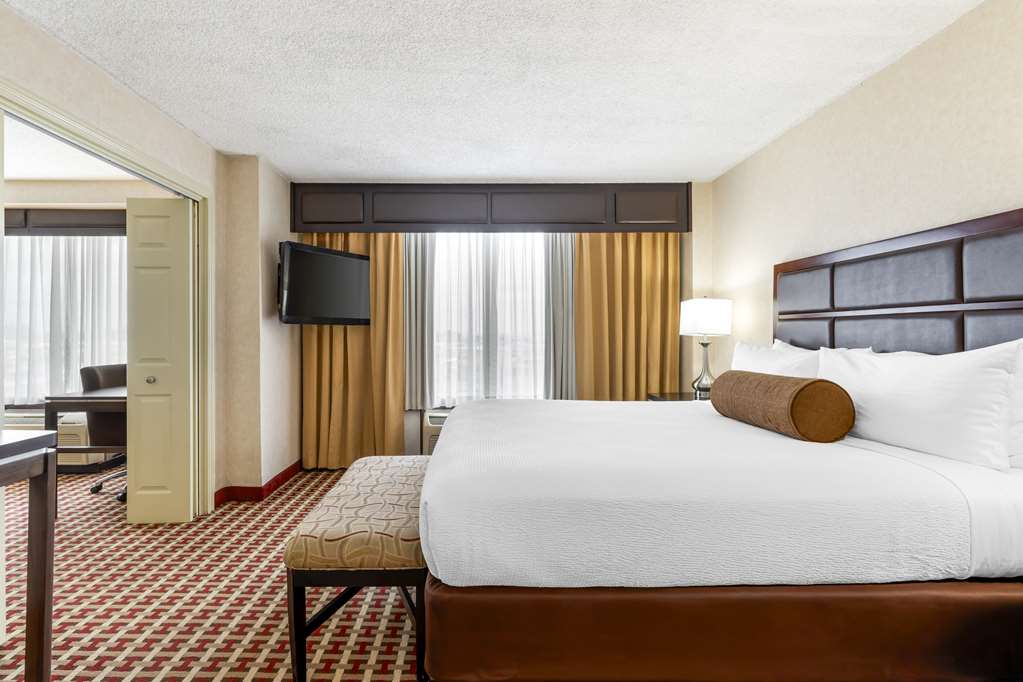 Фото Best Western Plus Grosvenor Airport Hotel