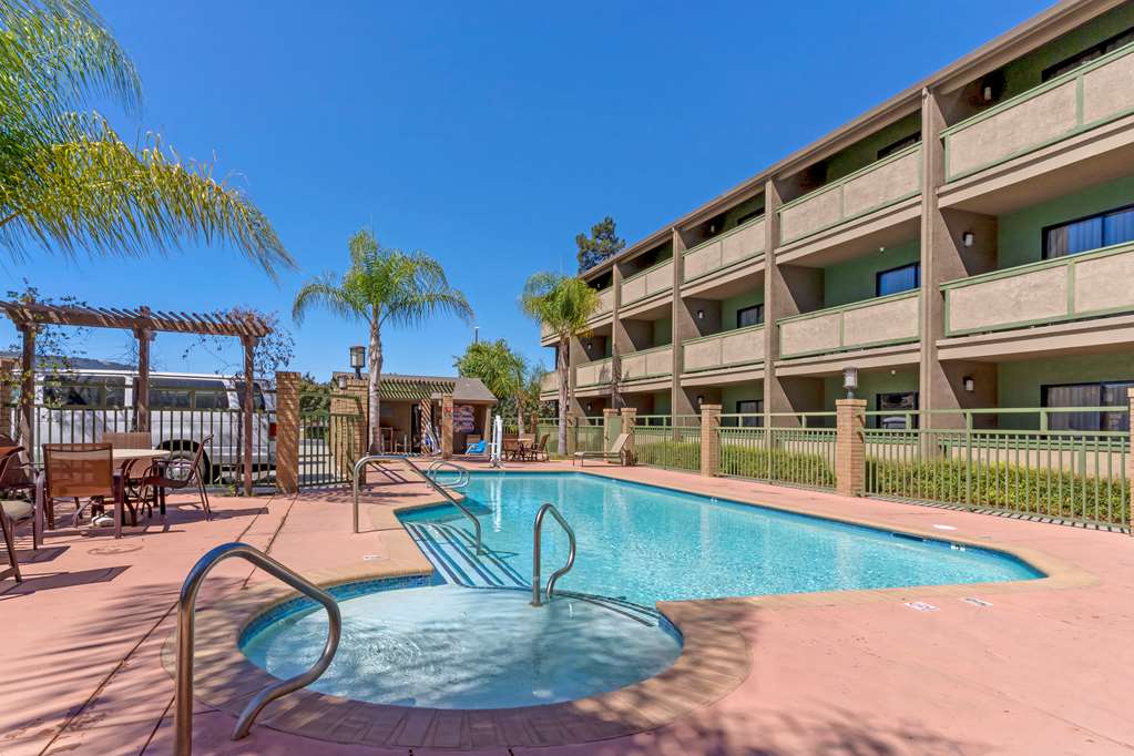 Фото Best Western Plus Forest Park Inn