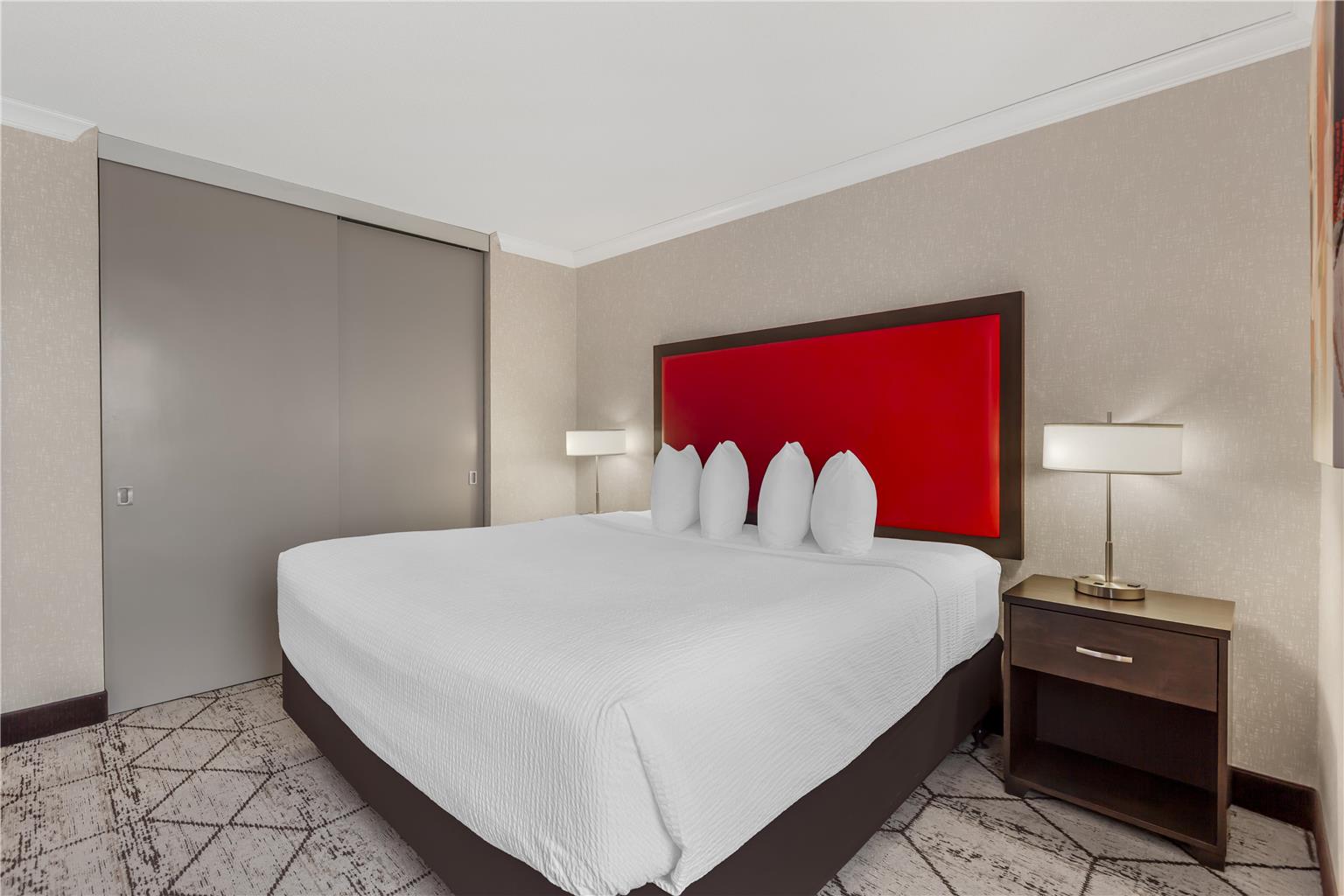 Фото Best Western Plus Rose City Suites