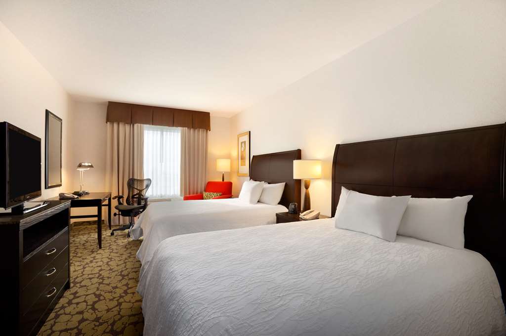 Фото Hilton Garden Inn Edmonton International Airport