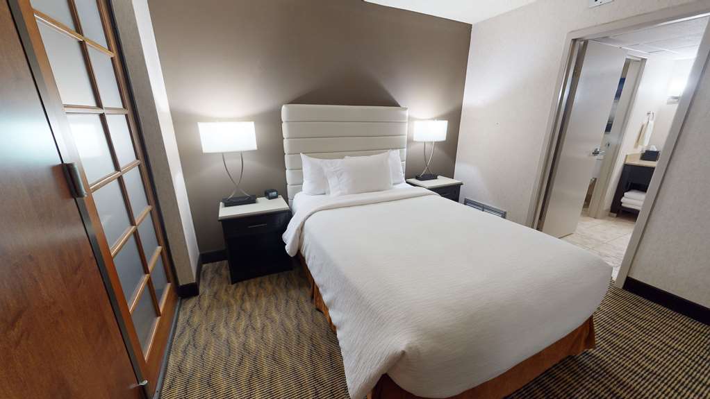 Фото Embassy Suites by Hilton Oklahoma City Will Rogers Airport
