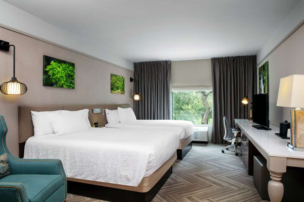 Фото Hilton Garden Inn Mobile Downtown