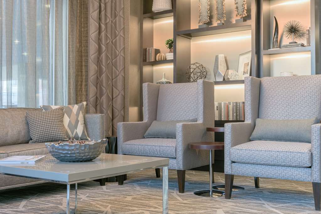 Фото Hampton Inn & Suites Worcester