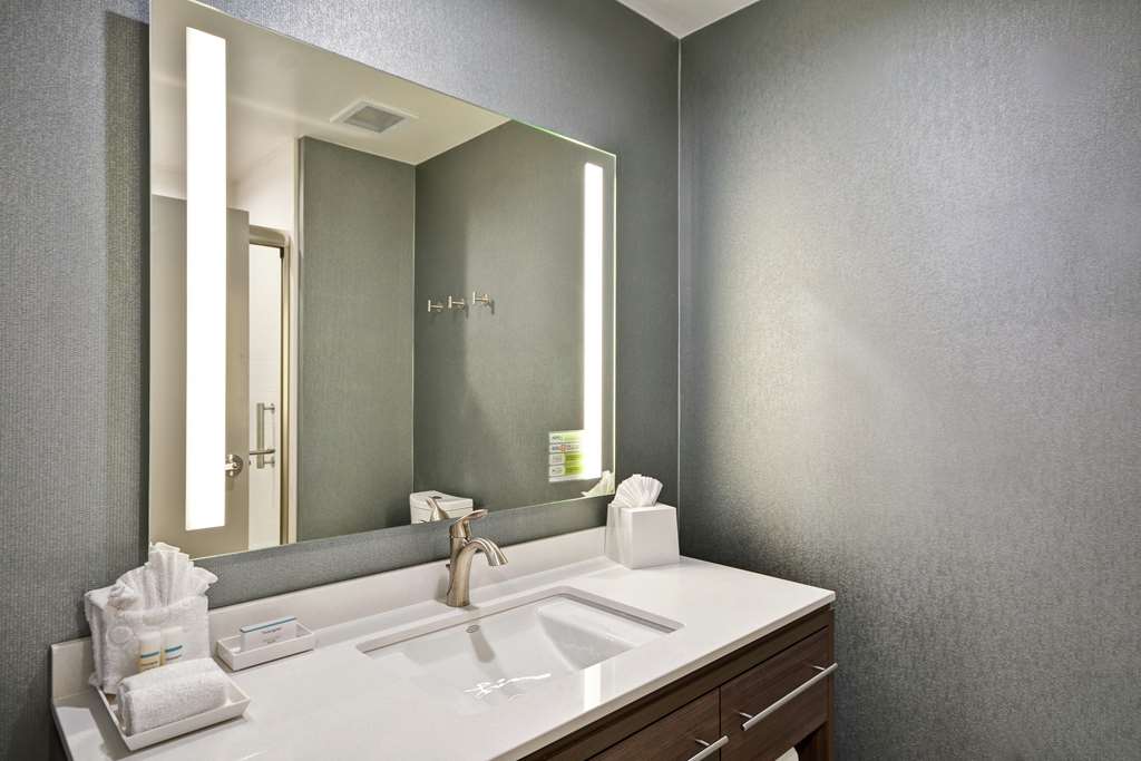 Фото Home2 Suites by Hilton Plano Legacy West