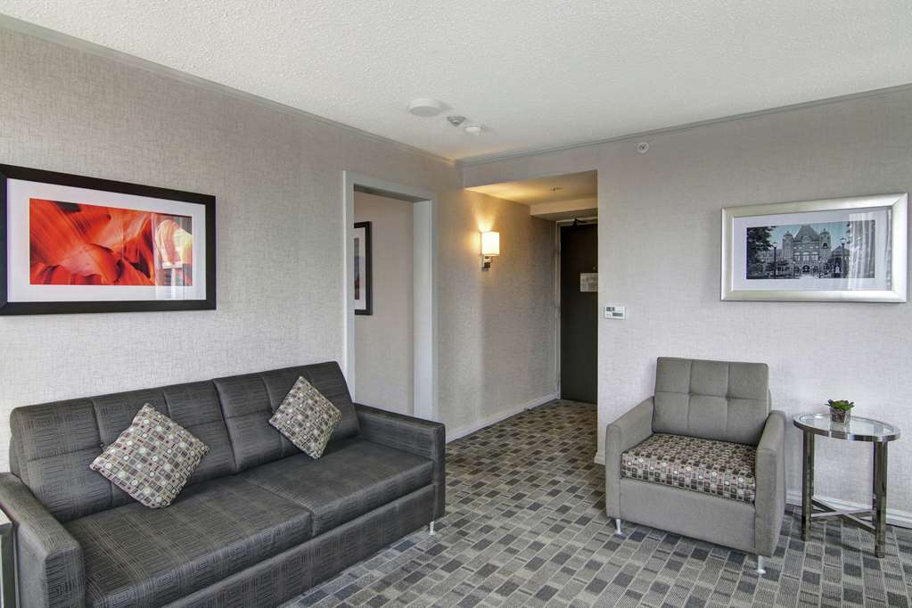 Фото DoubleTree by Hilton Hotel Toronto Downtown