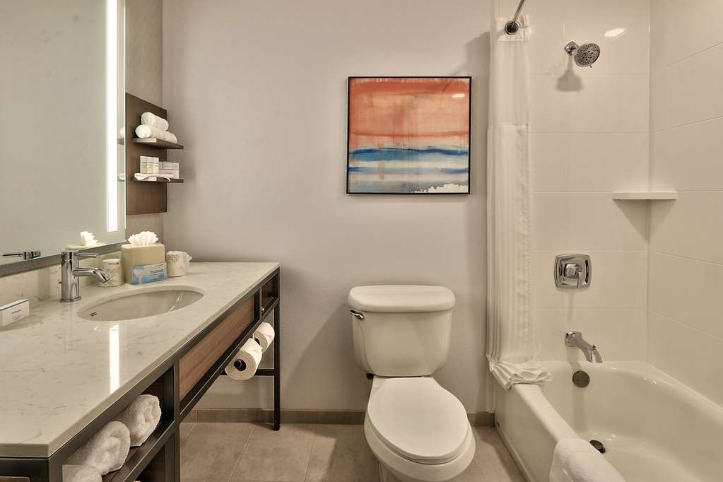 Фото Hilton Garden Inn Albuquerque/Journal Center