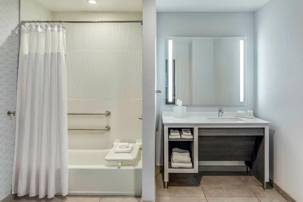 Фото Embassy Suites by Hilton Atlanta Midtown