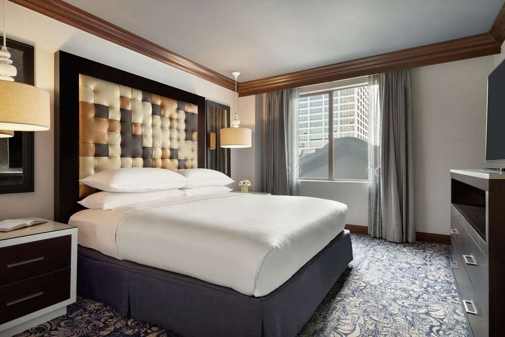 Фото Hilton Checkers
